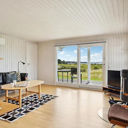Beautiful In With House Sea View * Millinge