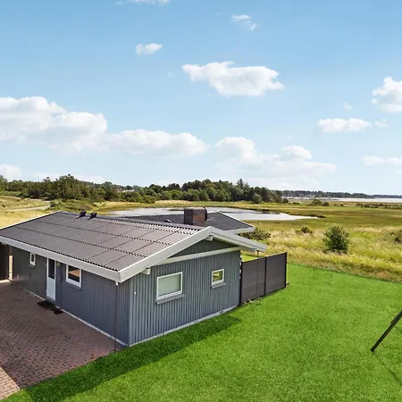 Beautiful In With House Sea View Holiday home