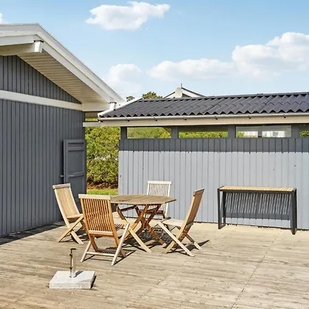 Holiday home Beautiful In With House Sea View Millinge