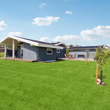 Holiday home Beautiful In With House Sea View Millinge
